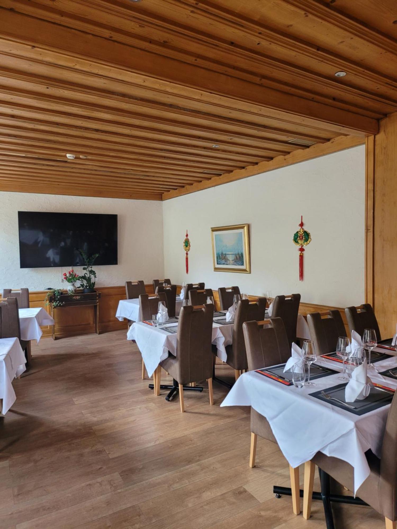 Dinh Residence Zweisimmen Εξωτερικό φωτογραφία